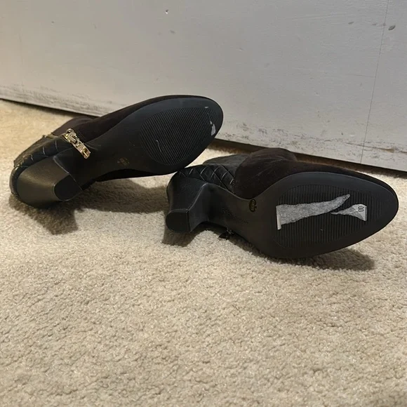 BCBG brown suede Quilted Ankle Boots - Picture 4 of 6